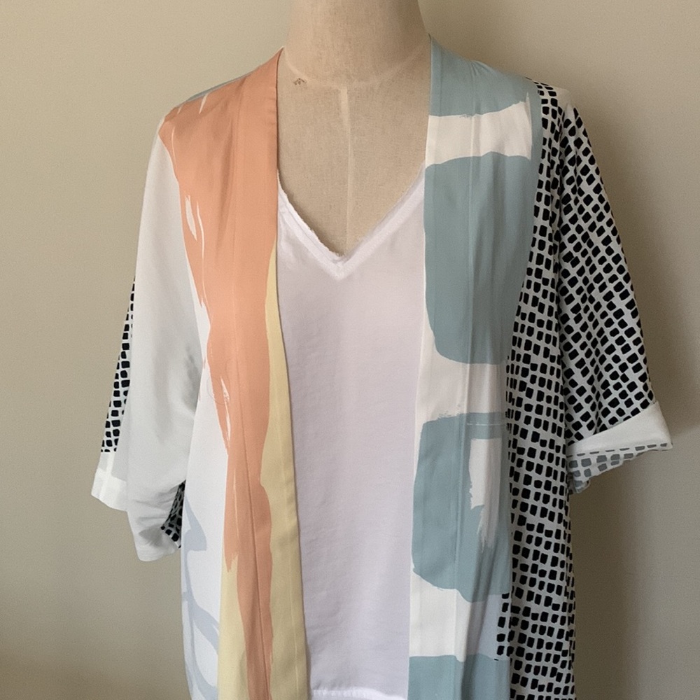 Chico’s Abstract kimono duster - Picture 2 of 11